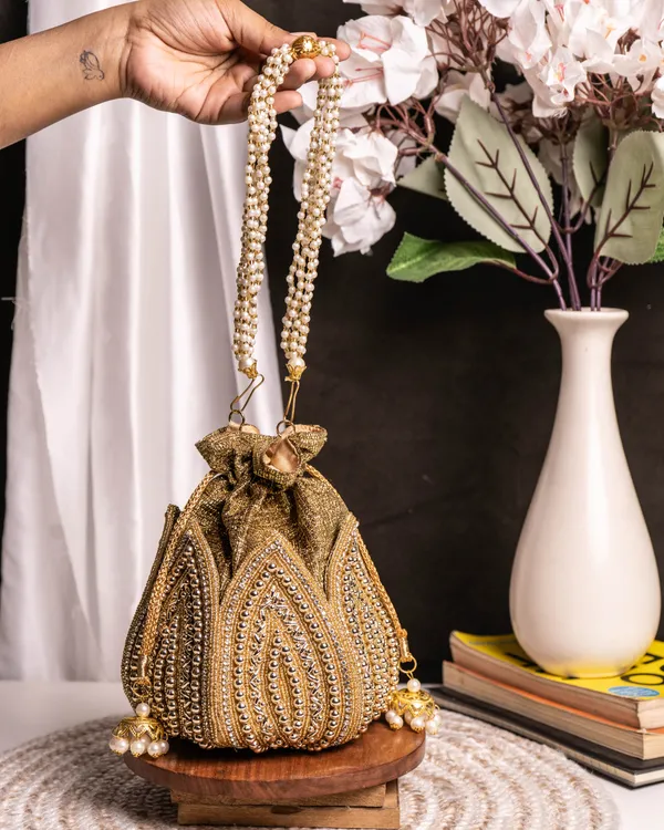 Pearl_Crown_Lotus_Potli